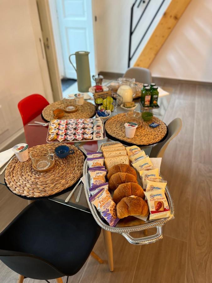 La Casa Di Marty Lejlighed Napoli Eksteriør billede