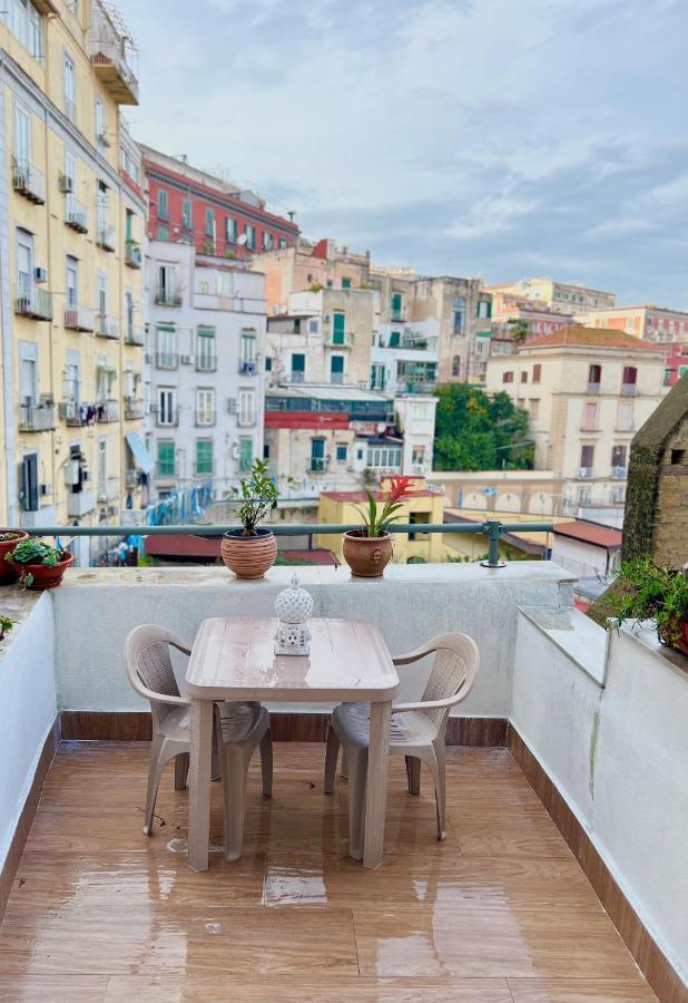 La Casa Di Marty Lejlighed Napoli Eksteriør billede